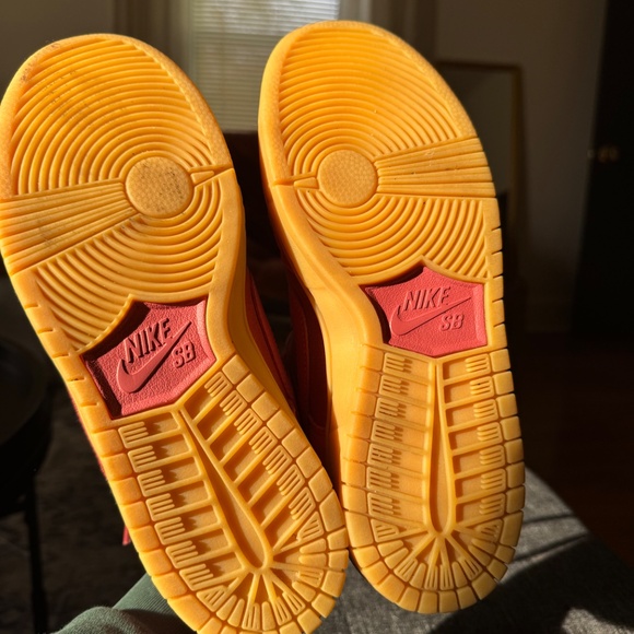 Nike Dunk Low SB ‘Adobe’ - Picture 4 of 12